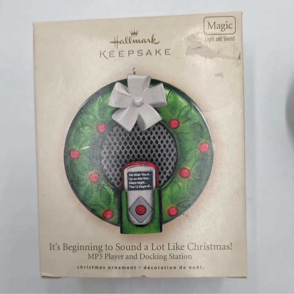 Hallmark Keepsake MP3 Player Station Christmas Ornament Light‎ Sound Magic